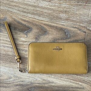 Coach Long Zip Around Wallet in Pebbled Leather